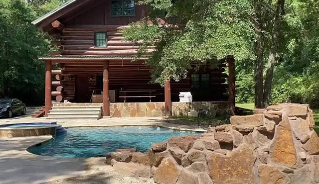 Log Cabin With Trails/Pool/Game Room/Acreage/Near Houston