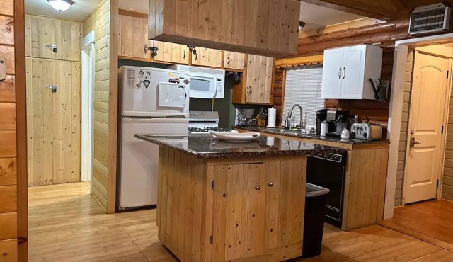 Log Cabin Wrightwood/W Hot Tubnn