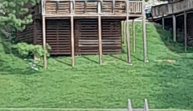 Log Cabins (Sleeps 1-7) - Offer a Queen bedroom, a Full & a Twin Bedroom, and 2 twin beds with amazing Lake Barkley Views!