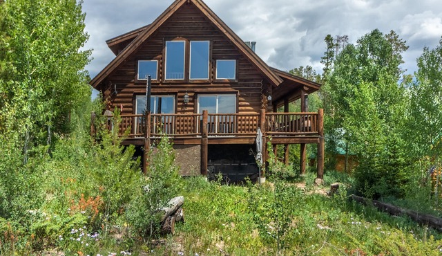 Log Chalet with Amazing Views- Special Last Minute Pricing- Book Now!