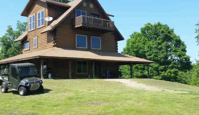 LOG HOME CANINE RETREAT