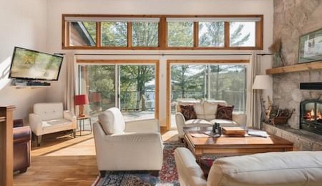 Log home & guest cottage in old forest, Waterfall, Sunsets, Sauna, Fishing Boat
