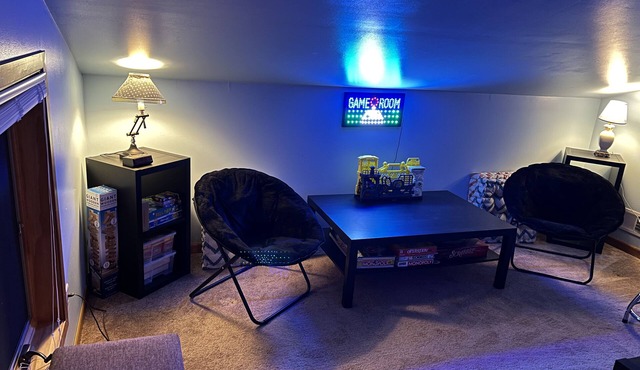 Log home Lake Koshkonong and Rock River !