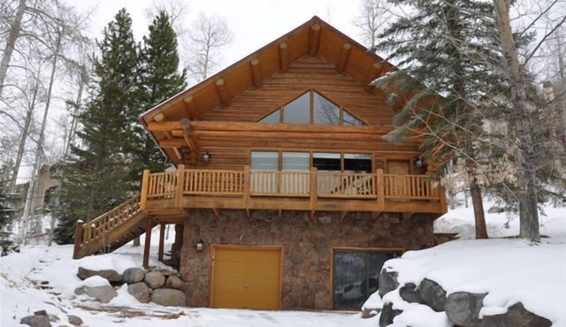 Log Home Overlooking Vail Valley