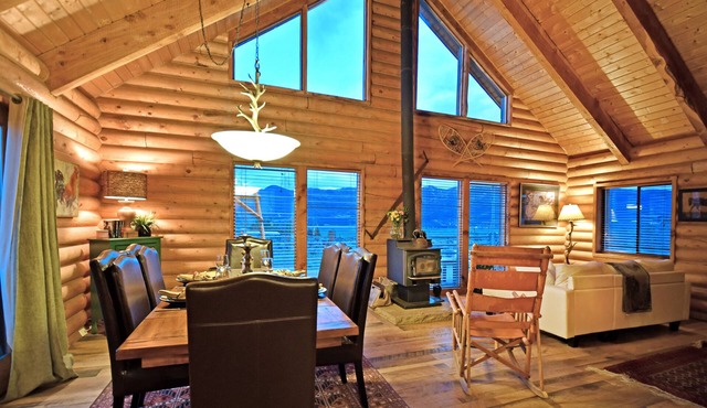 LOG HOME PRIVACY~STUNNING VIEWS-5 ACRES-SKI-TRAILS-LONG TERM WELCOME!