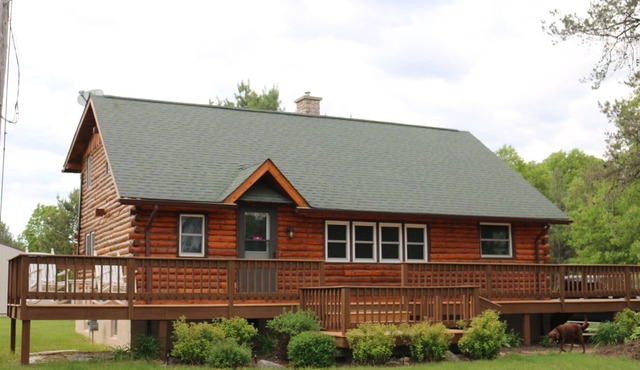 Log Home Retreat - Completely Remodeled
