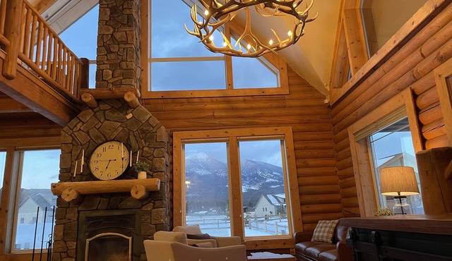 Log Home with Spectacular Mountain View