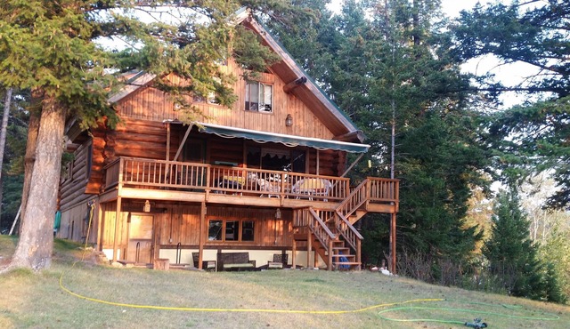 LOG HOUSE ON LITTLE BITTERROOT LAKE
