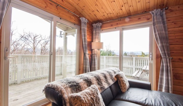 Log Lodge in a quiet part of Aviemore, 10 mins walk to town centre.