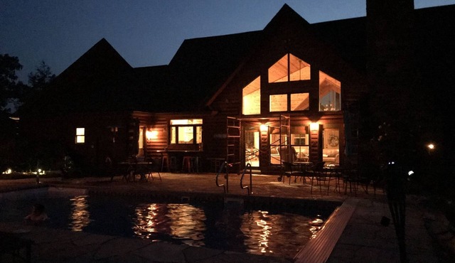 Log Lodge - Secluded - Private Pool - Game Room - WiFi - 1 Hr South of St.Louis