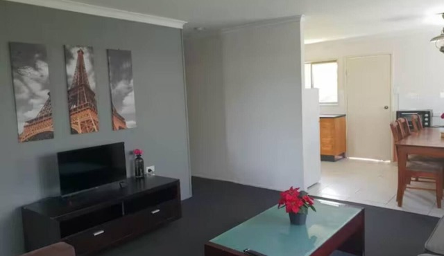 Logan Central Retreat 3BR Close to Brisbane & GC