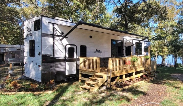Logan Martin Lake Bungalow