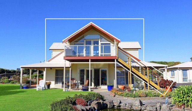 Logans Beach Apartments - The Loft