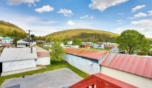 Loganton Townhome, Near Fly Fishing & Hiking!