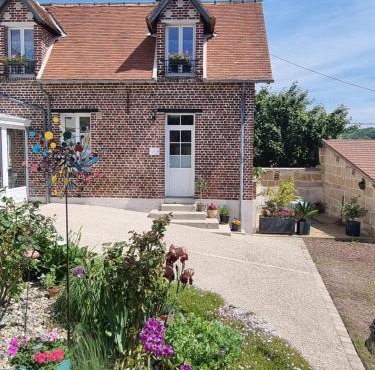 Logement entier indépendant- 2 à 4 pers - Parking clos - Terrasse