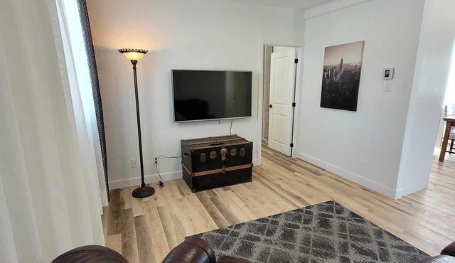 Logement /Appartement 4 1/2 Près de Toutes les Commodités Pour 31 Jours et Plus