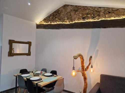 Logement au cœur du village