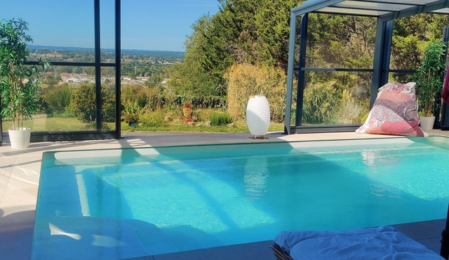 Logement Avec Piscine Couverte Chauffée et spa Privatifs, vue Panoramique