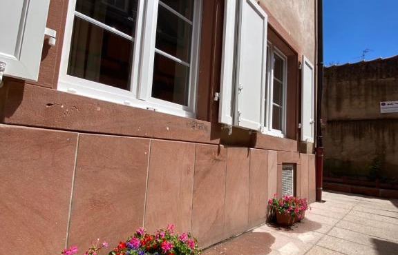 Logement de charme dans un monument historique daté de 1544, au centre de Haguenau