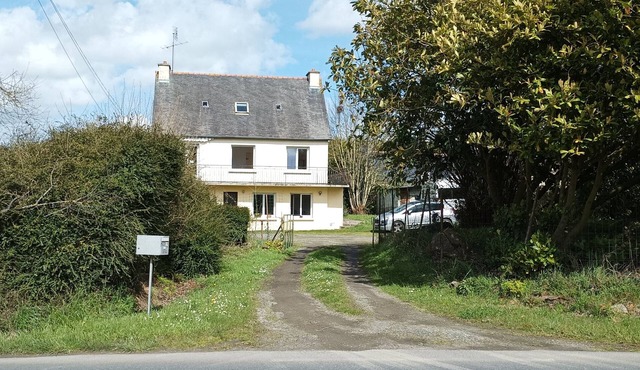 Logement Indépendant Pour 4 à 6 Personnes à L'étage D'une Maison Stbrieuc Ouest