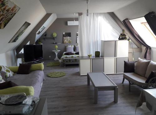 Logement indépendant avec piscine couverte