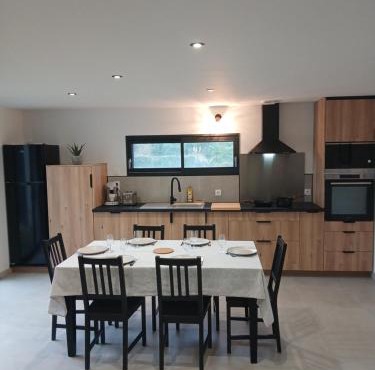 Logement indépendant proche circuit 24h Le Mans