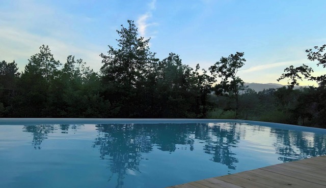 Logement insolite super confort, piscine chauffée