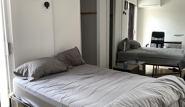 Logement pratique et lumineux au centre de Montréal (2000-208)