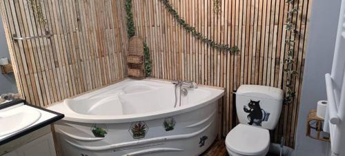 Logement rustique pont de menat les gorges de la Sioule