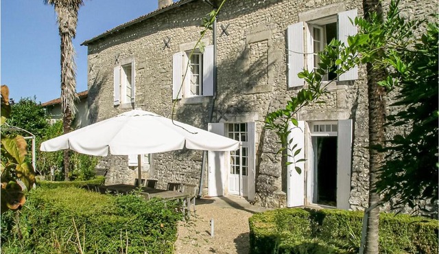 Logis De Chenevière