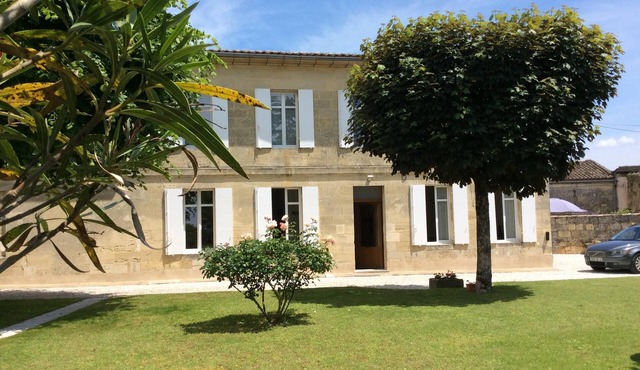 Logis de Villemaurine Gîte Stone house* in the heart of St Emilion 2 to 8 pers.