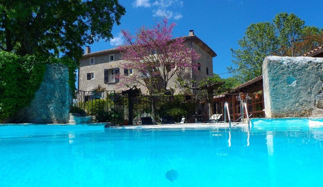 Logis des Magnans - Deux Chambres familiales communicantes pour 4 ou 5 personnes