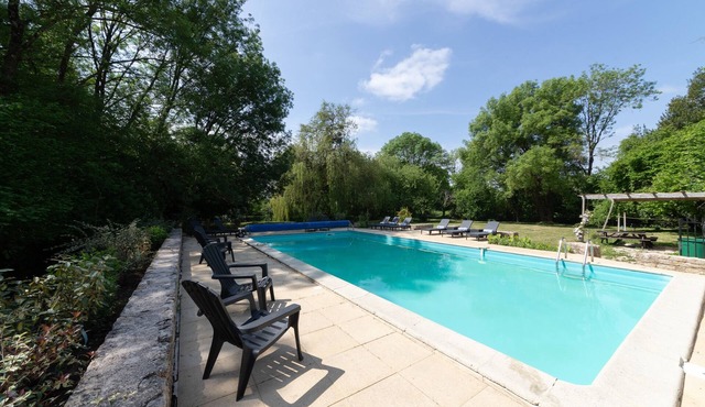 Logis du XVIIème - Avec Piscine Privée et Chauffée