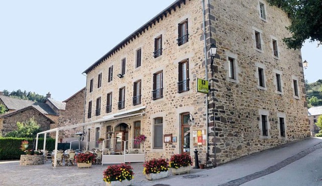 Logis Hôtel Auberge de l'Allagnonette