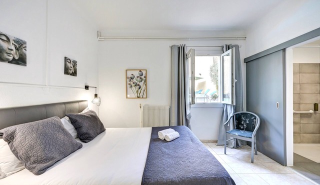 Logis Hôtel La Bastide d'Entraigues