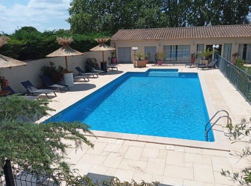 Logis Hôtel Acotel Avignon Nord