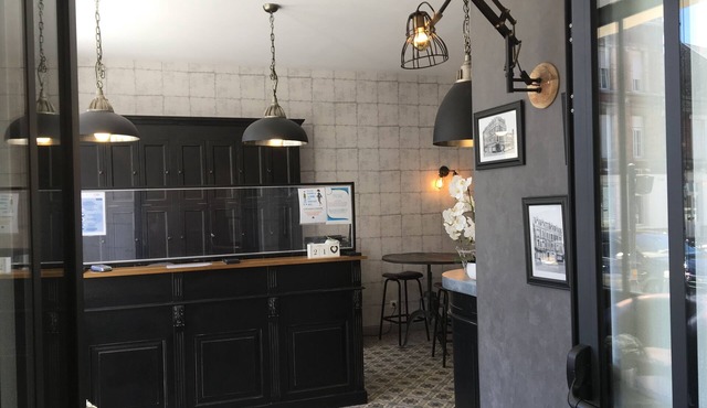 Logis Hôtel& Appartements Le Florence