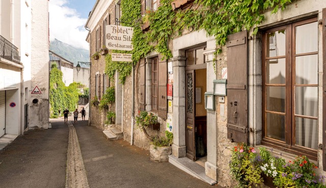 Logis Hôtel Beau Site