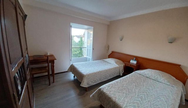 Logis Hôtel du Pont d'Or