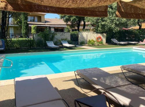 Logis Hôtel La Bastide De Grignan & Restaurant La Chênaie