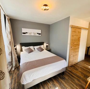 Logis Hôtel Le Relais Des Remparts