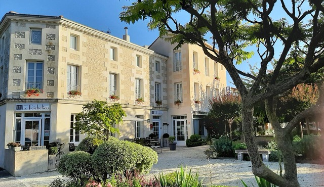 Logis Hôtel Le Richelieu - Royan Atlantique