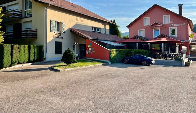 Logis Hôtel Les Chatelminés