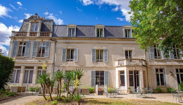 LOGIS HÔTEL LES MARÉCHAUX