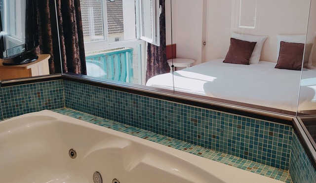 Logis Hôtel Les Pages