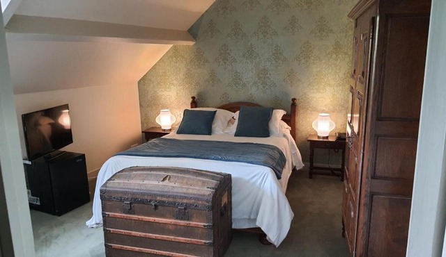 LOGIS - Hôtel & Restaurant Le Gonfalon