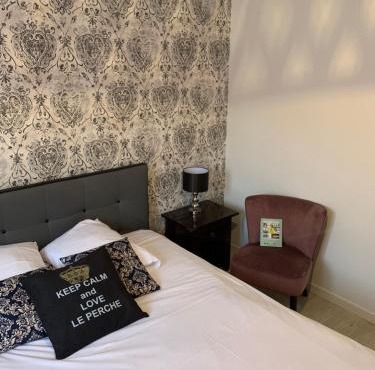 LOGIS-Hôtel Restaurant Auberge Les Vallées Du Perche