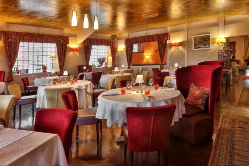 Logis Hôtel-Restaurant Les Voyageurs