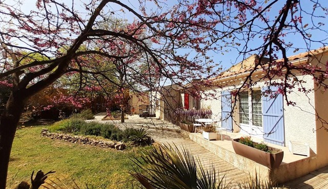 Logis Hôtel Restaurant Le Clos des Capitelles