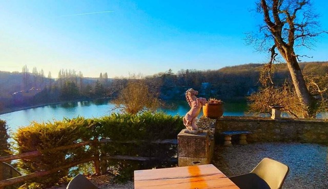 Logis Hôtels Domaine du Châtelard